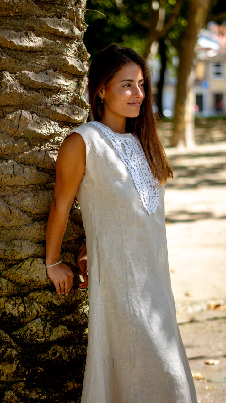 Vestido Linho Bege S/Manga C/Renda