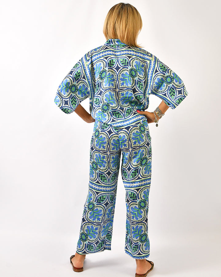 Conjunto Padrão Azul e Branco