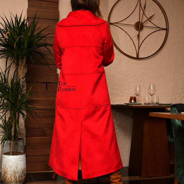 Sobretudo de Fazenda Vermelho com Gola