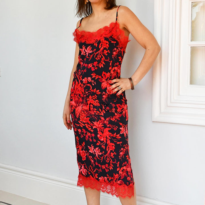 Vestido Preto e Vermelho Florido de Alças