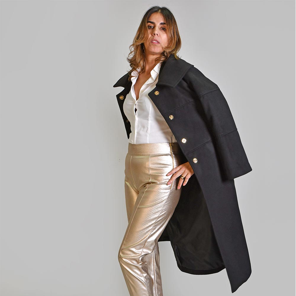 Sobretudo de Fazenda Preta com Gola