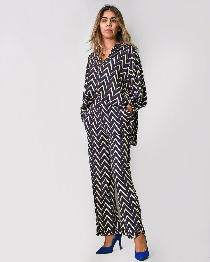 Conjunto com Padrão Azul e Bege