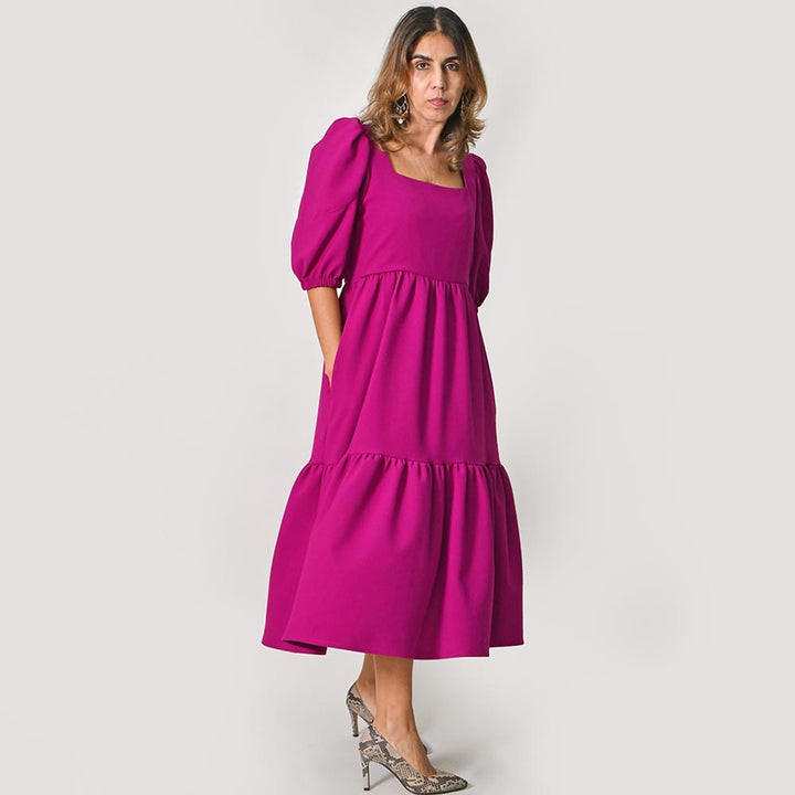 Vestido Magenta Tipo Boneca C/Decote Quadrado